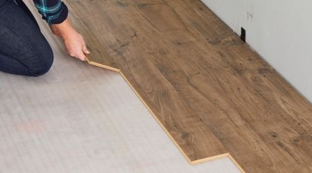 Instalacion siguiente fila piso laminado resistente al agua